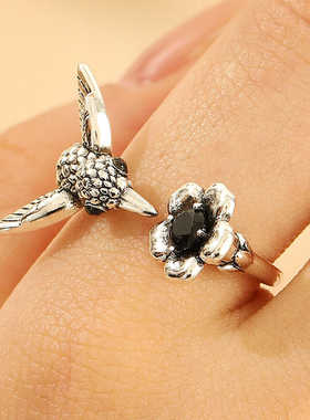 复古做旧古银色蜂鸟叼花开口戒指