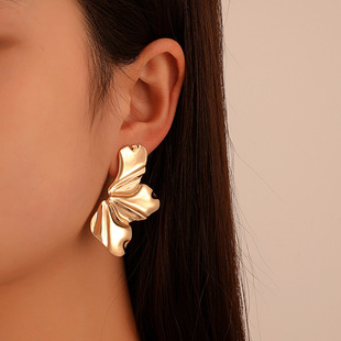 Golden earrings 巴洛克金色花瓣耳钉法式 古着田园港风耳饰 petal