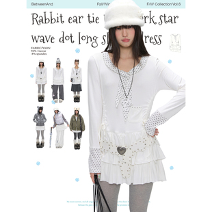 BETWEENAND「糯白旋律」冬日领带拼接星星波点长袖 多层白色连衣裙