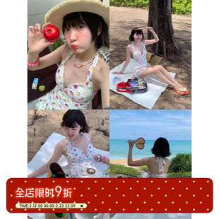 BETWEENAND 夏日水果波点满印海边温泉泳衣女 荷叶边短裤两件套