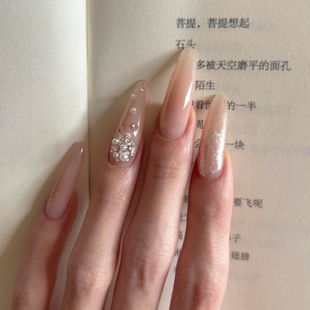 裸色带钻穿戴甲中长款纯手工美甲片2026新款高级感拍婚纱照巨好看