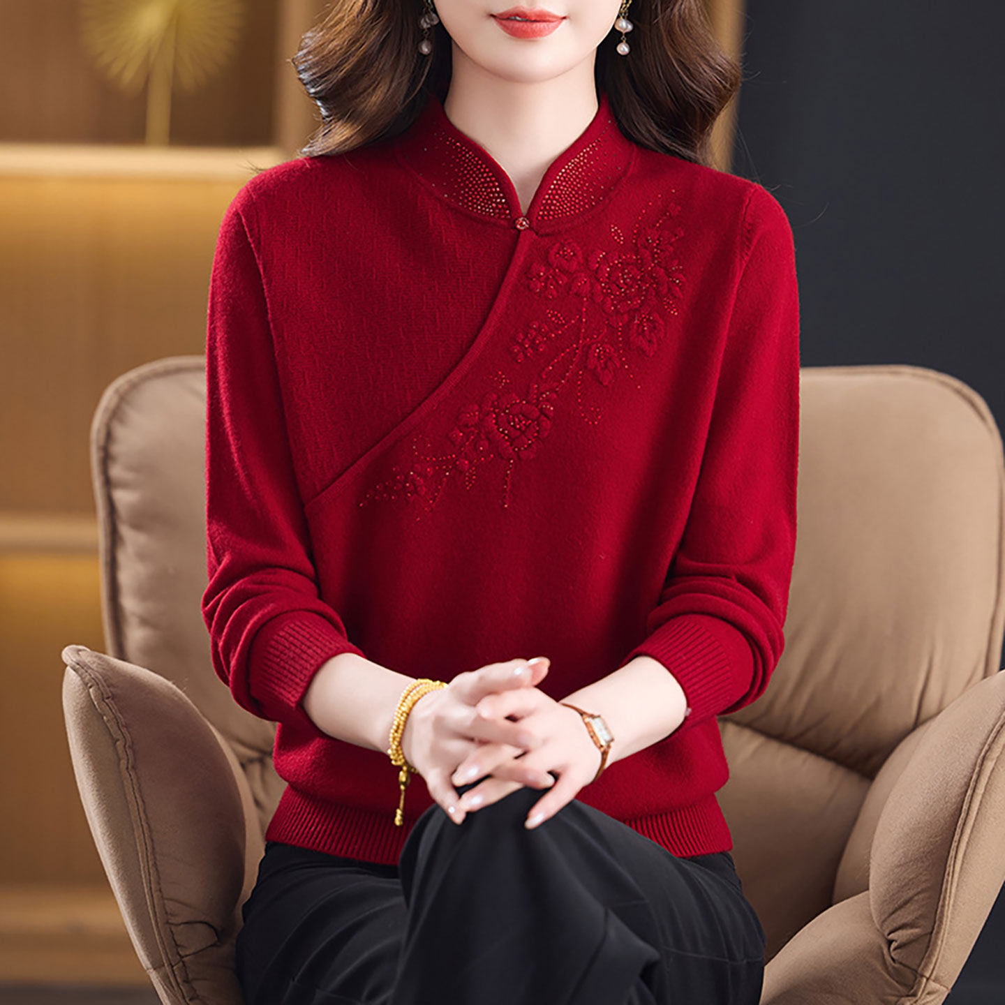 中式旗袍领刺绣毛衣女妈妈装保暖针织衫中老年红色套头上衣羊毛衫