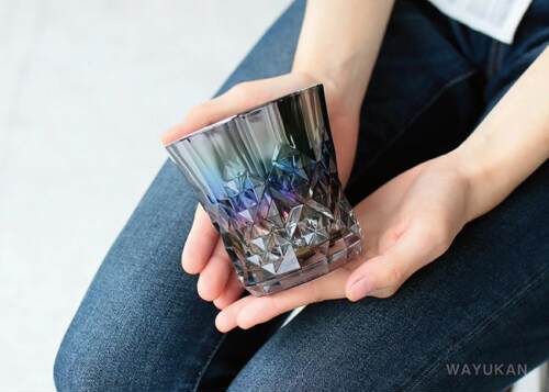 幻彩金属银色菱形切子玻璃酒杯