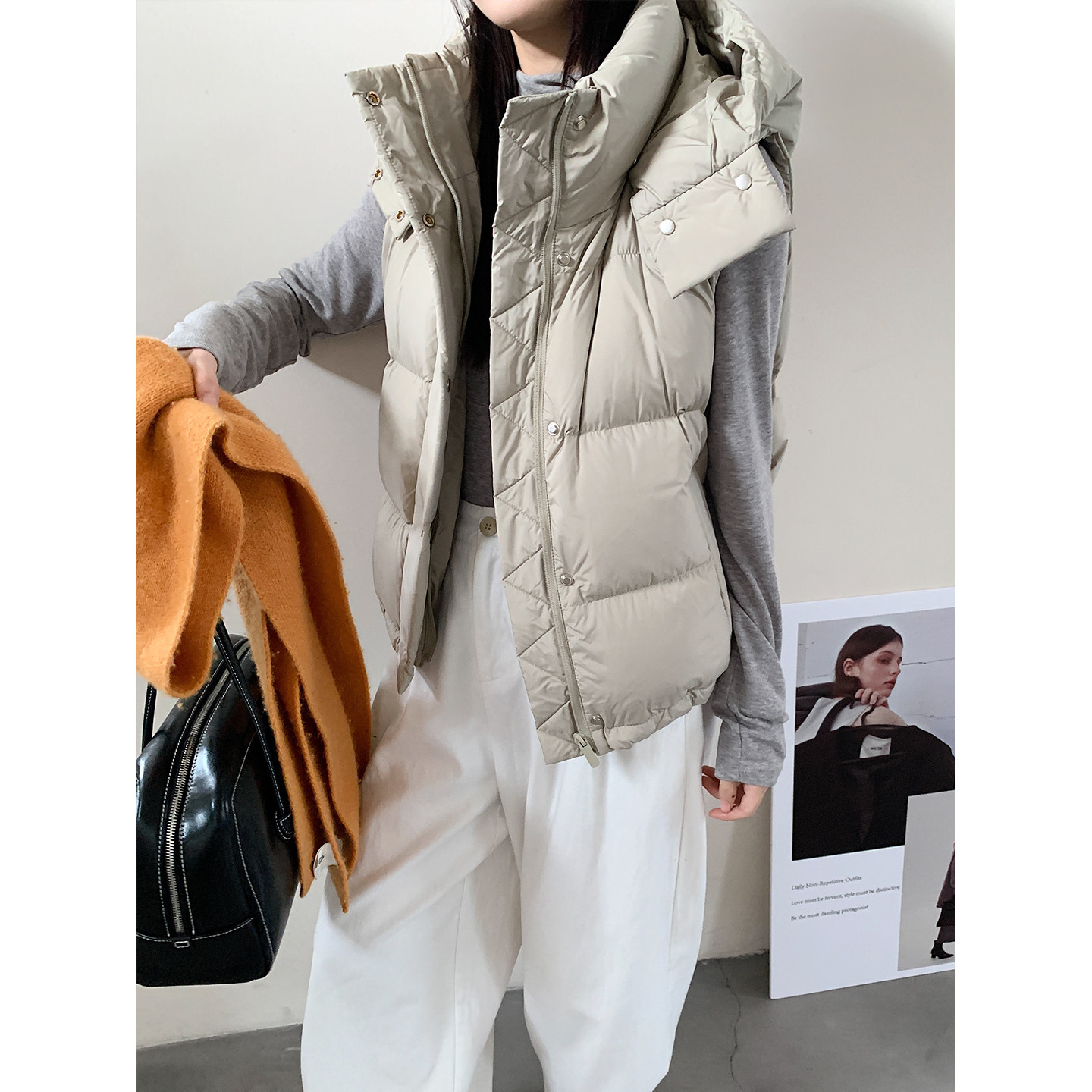 95白鸭绒羽绒马甲女短款2026秋冬新款可拆卸连帽马夹羽绒服外套