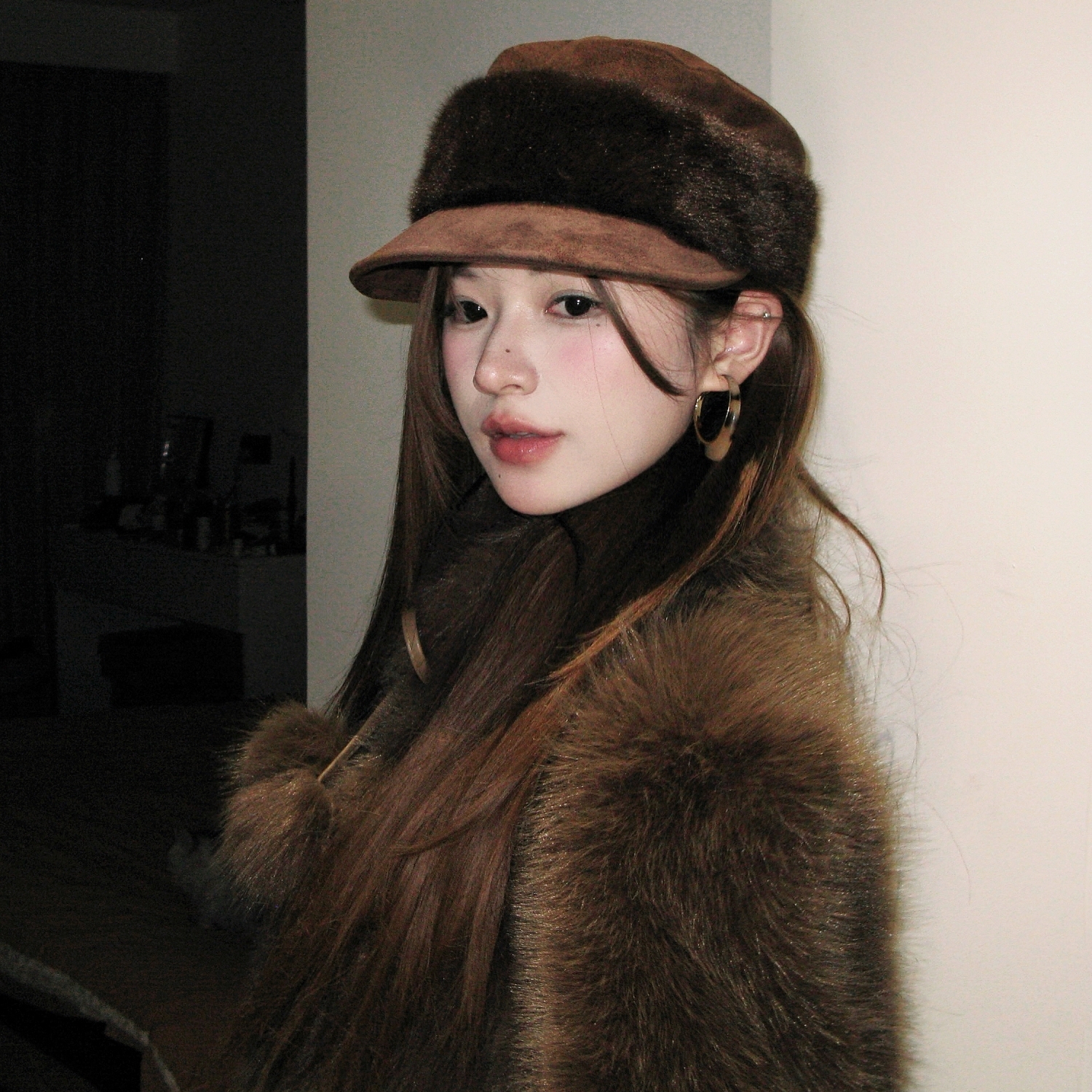 陈哈哈浪漫升级~麂皮加厚毛毛马术平顶帽秋冬复古做旧休闲报童帽