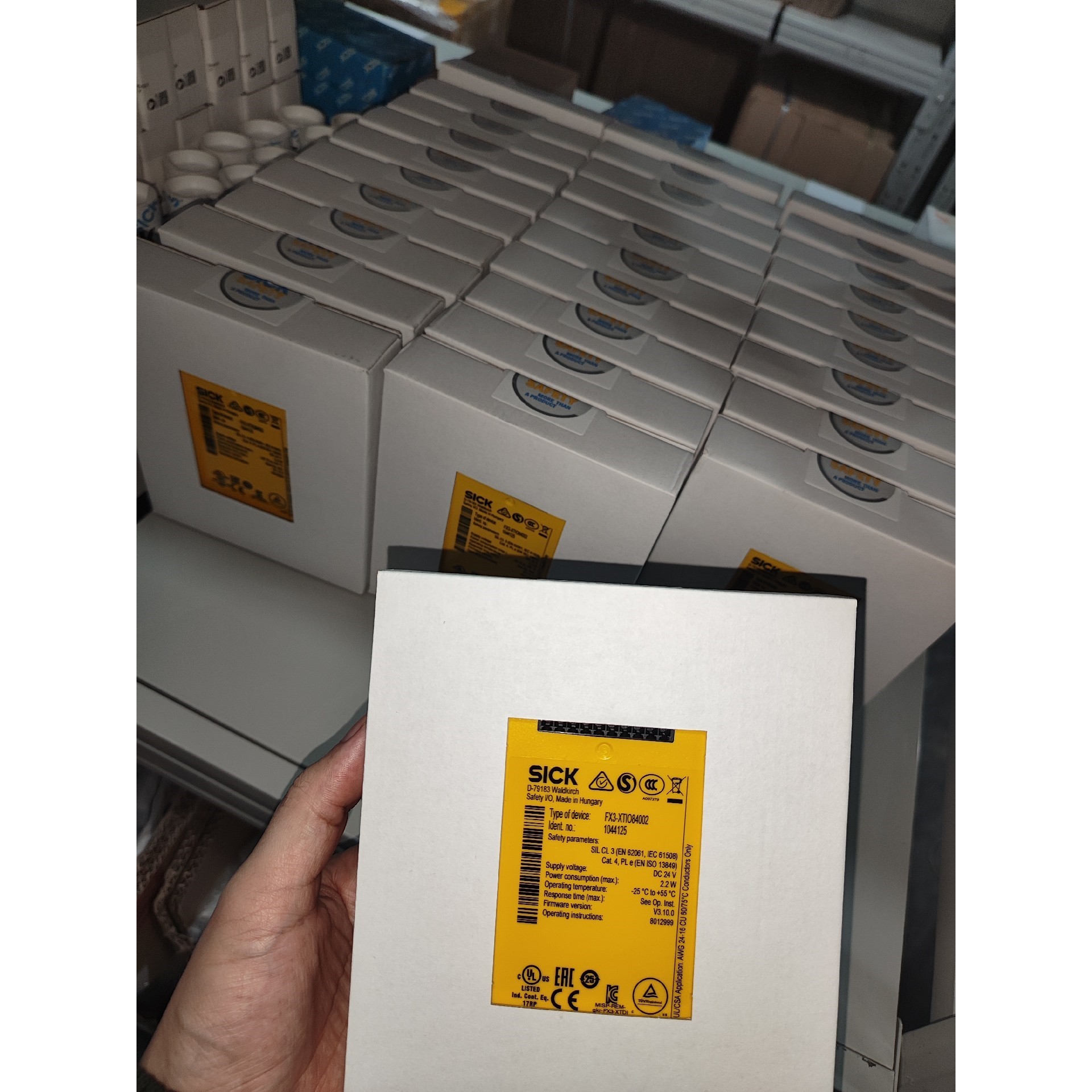 FX3-XTIO84002  1044125   FX3-X咨询维修咨询维修