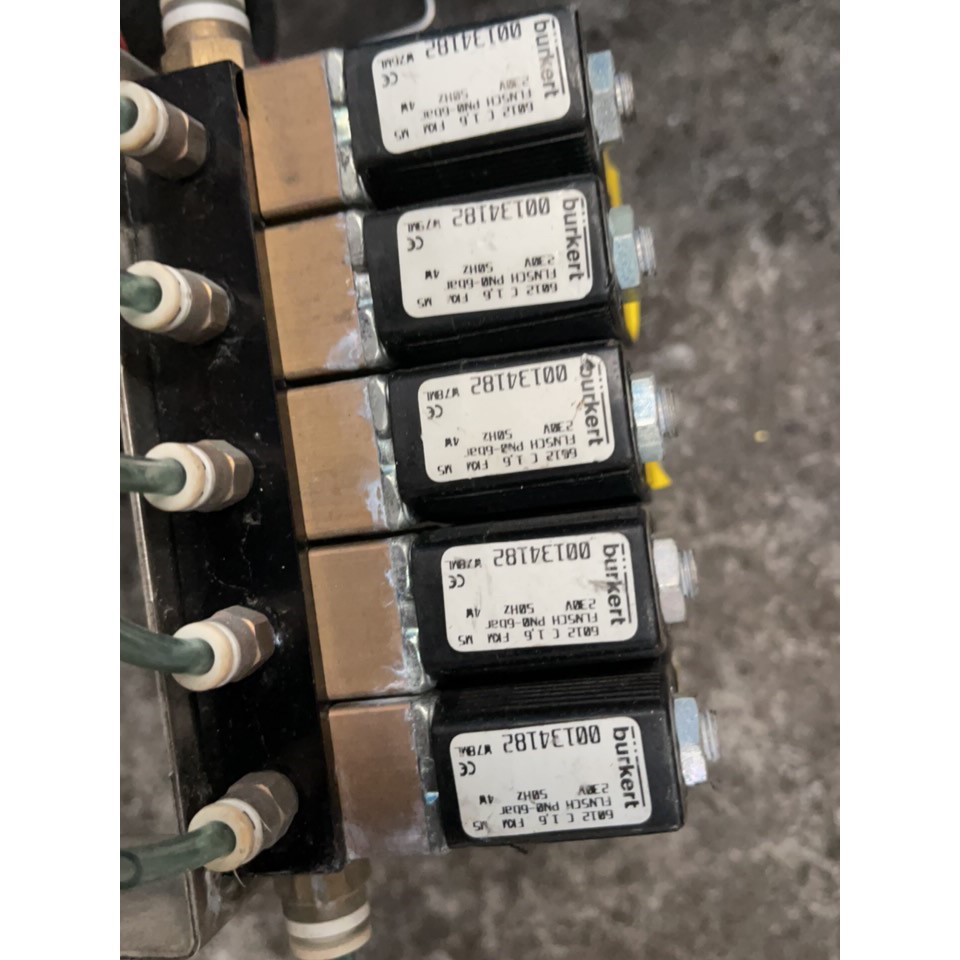 burkert宝德电磁阀6012c 230v 4W.,成色不咨询维修咨询维修咨询维