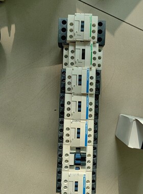 施耐德接触器LC1E2510M5N  15只220V咨询维修咨询维修