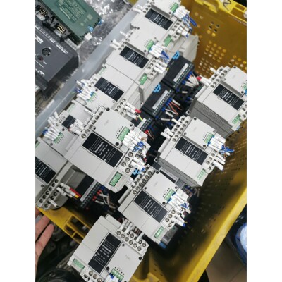 松下PLC,型号FPXH-C14T,每台都带COM1,现货2咨询维修咨询维修