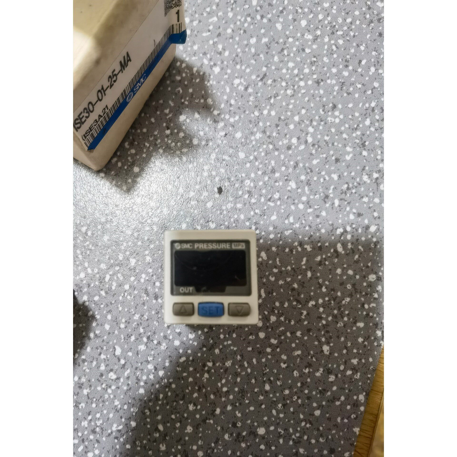 SMC ZSE30-01-25-M/全新包装 无其他配件咨询维修咨询维修咨询