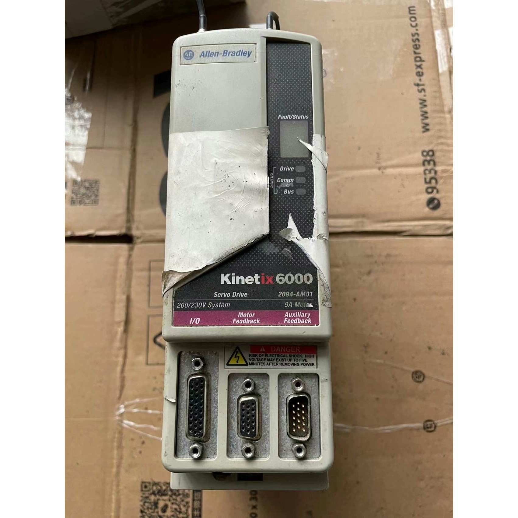 AB驱动器2094-am01 ,,盖子破损,成色如图咨询维修咨询维修