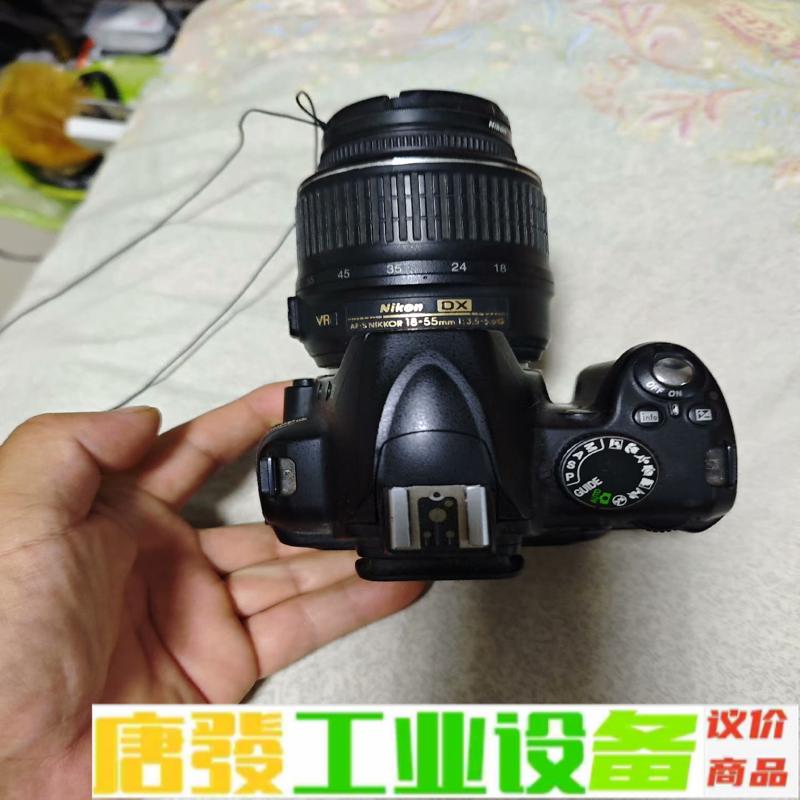 尼康d3000带镜头出售成色不错无电池包好单位收来 维修询价