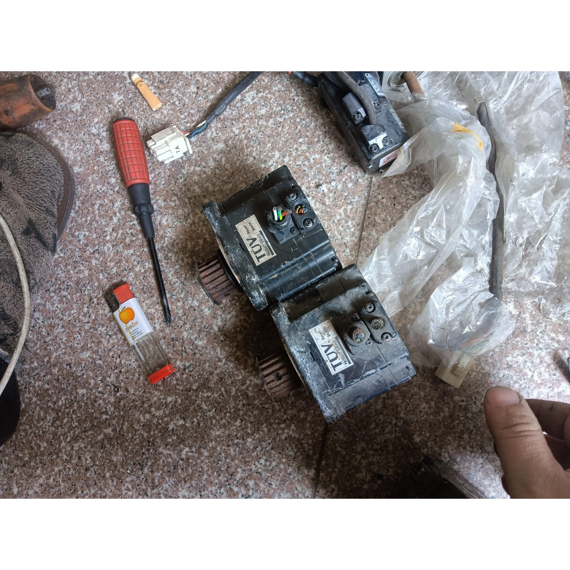 安川200W驱动器SGMP-02V314T咨询维修咨询维修咨询维修