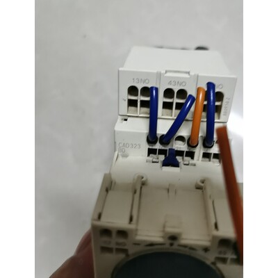 原装 施耐德三直流接触器CAD323BD 24V DC,咨询维修咨询维修