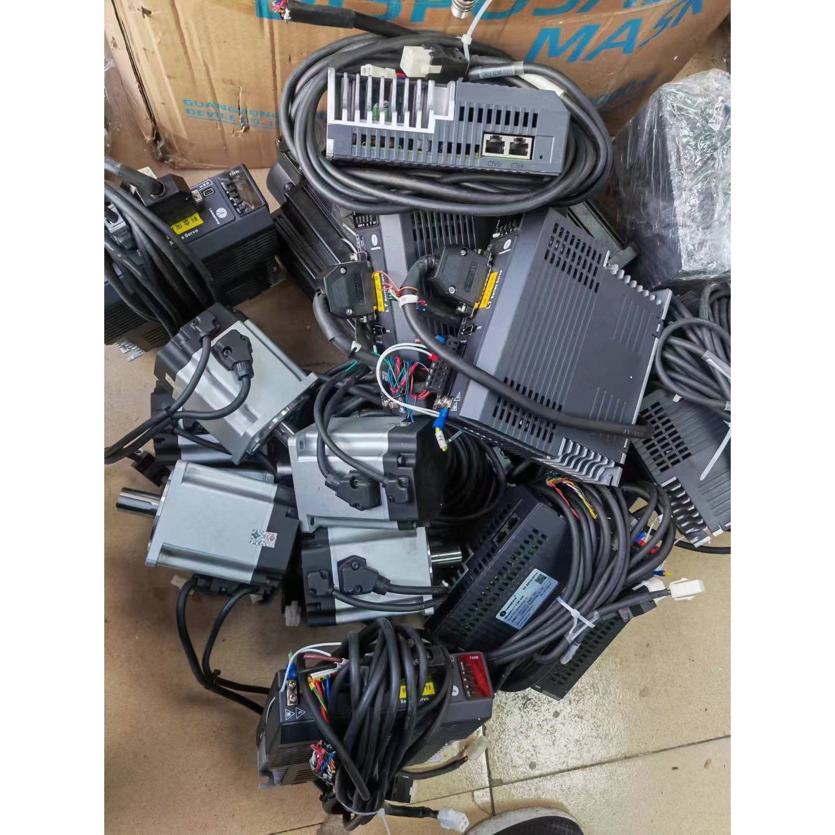 雷塞750W伺服电机,驱动L7-750-DK,电机ACM2-咨询维修咨询维修