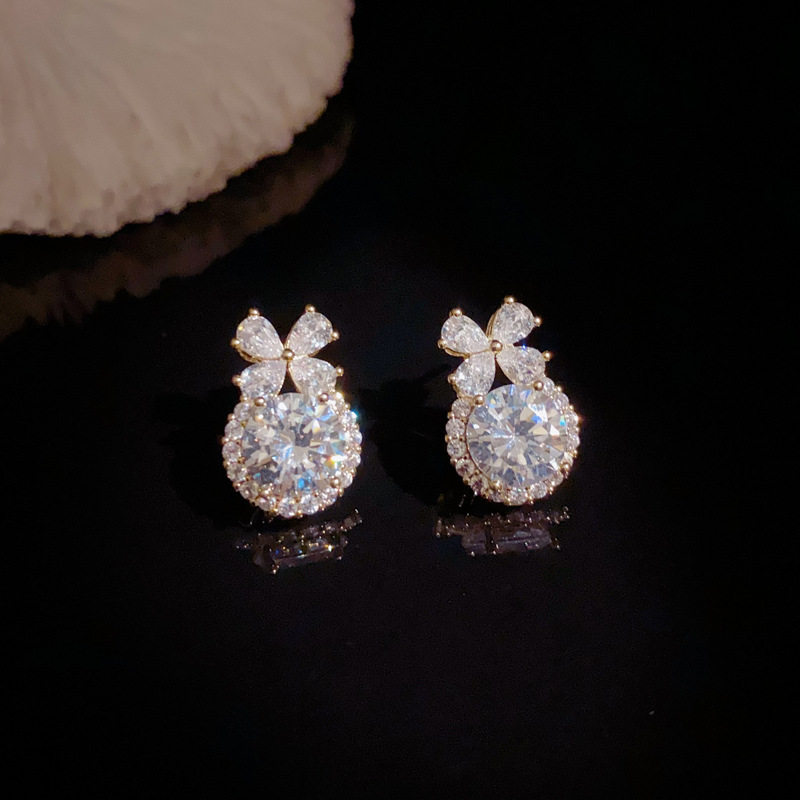 新款精致小众轻奢百搭超闪锆石s925银针防过敏时尚耳钉耳环装饰品