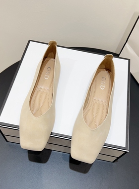 2026春夏季新款鞋子大码法式百搭软皮浅口方头平底杏色豆豆单鞋女