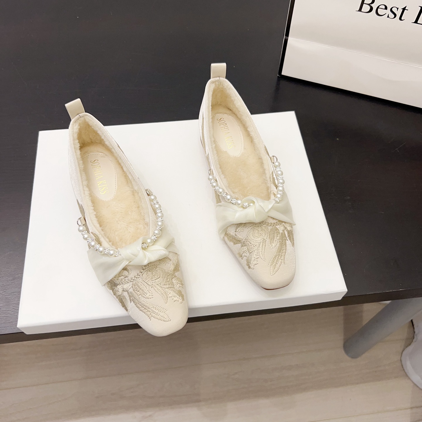 新中式国风刺绣加绒保暖毛毛单鞋