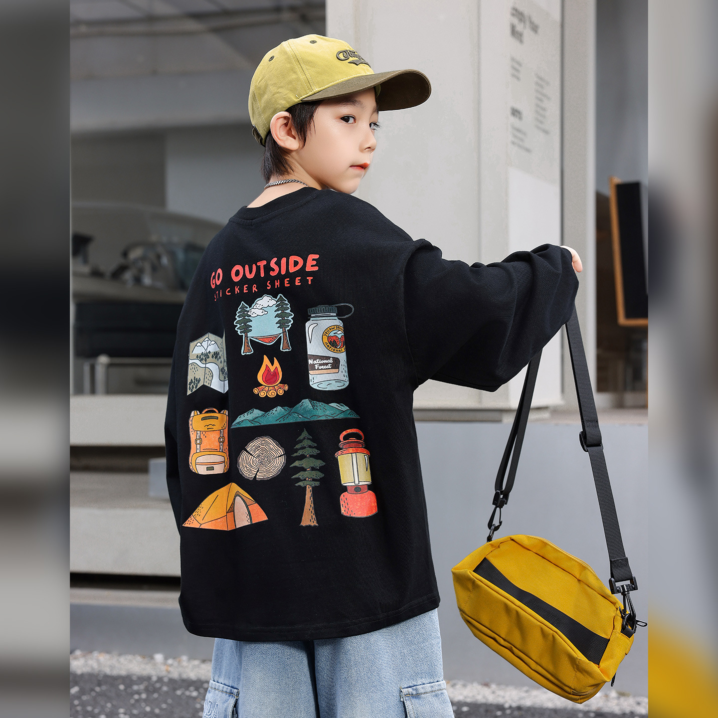 中大男童露营印花长袖t恤