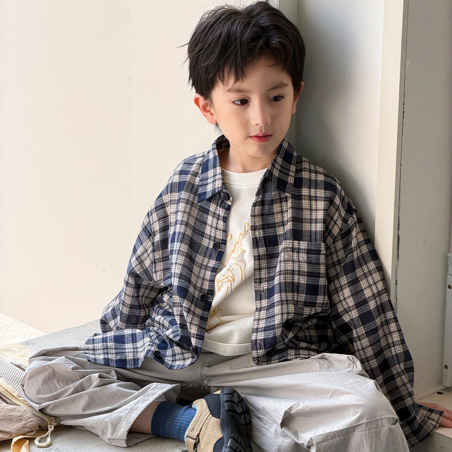 男童长袖格子衬衫夏装防晒儿童衬衣轻薄2026夏装大童格子上衣翻领