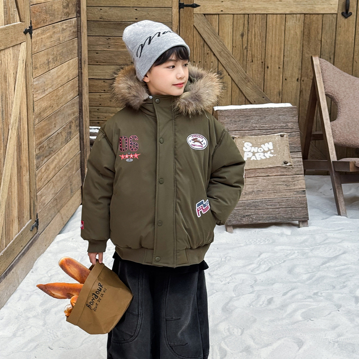 男童棉衣夹克帅气刺绣贴标男孩儿童毛领连帽加厚保暖拉链棉服绿色