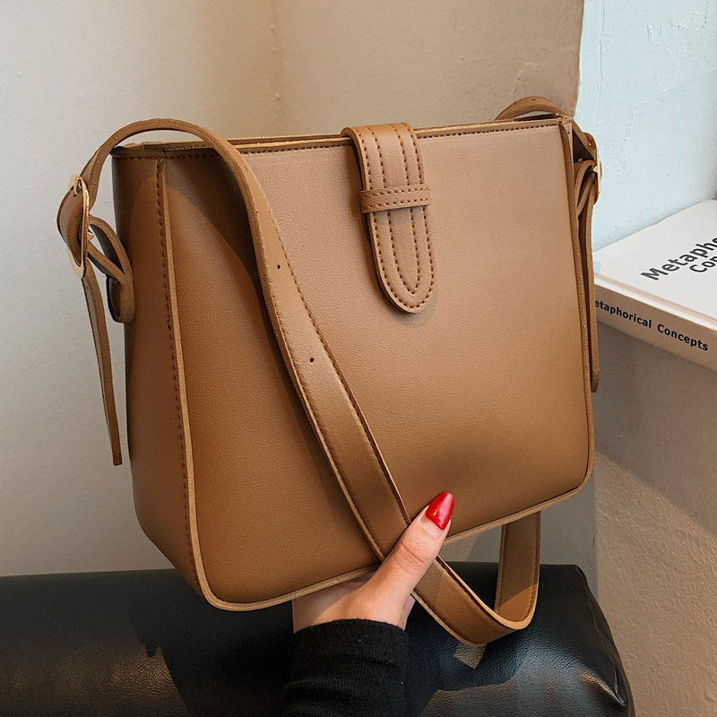 女包今年流行包包女新款时尚质感高级感女士水桶包百搭单肩斜挎包,箱包皮具/热销女包/男包,水桶包,淘宝优惠券,粉丝福利购,淘宝优惠卷