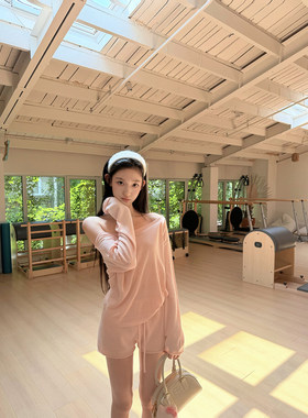 若语定制 少女松弛线 斜肩宽松针织上衣打底衫短裤两件套纯欲名媛