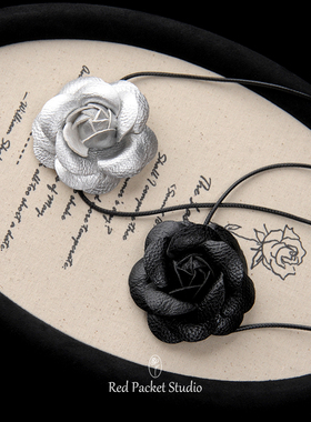 红口袋法式复古银色皮革山茶花绑带项链PU颈链甜酷辣妹choker项圈