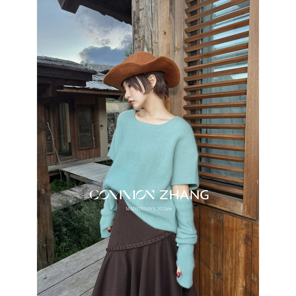 CZ ZHANG 2025秋冬时尚韩版浣熊绒U领百搭羊毛针织衫袖套两件套