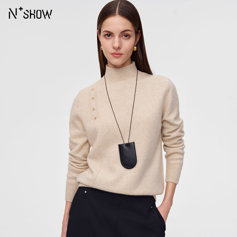 朗香简约半高领纯色显瘦羊毛衫