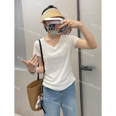 极简显瘦褶皱收腰V领小蛮腰T恤女
