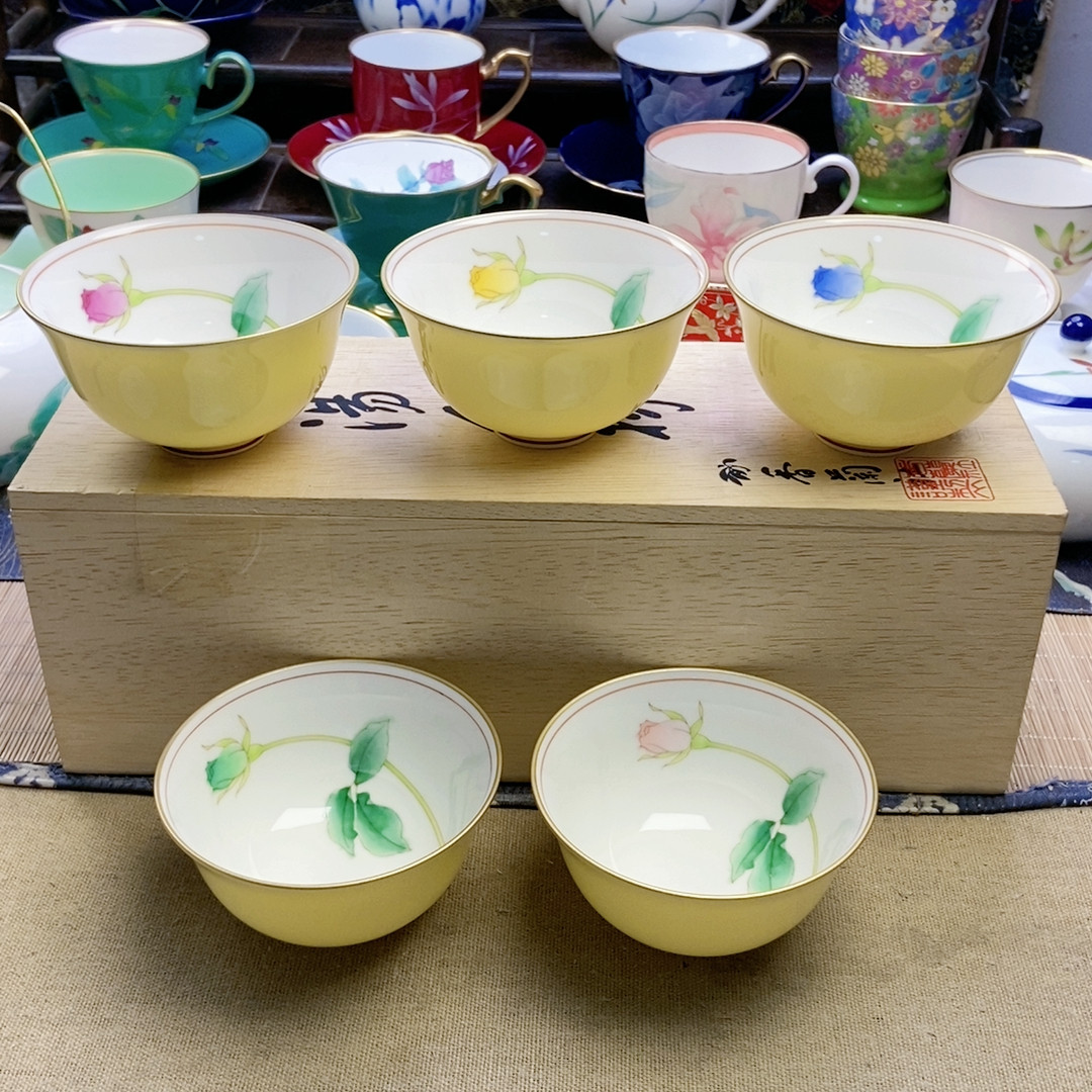 超稀有!高品!香兰社黄釉五色玫瑰茶碗 木盒