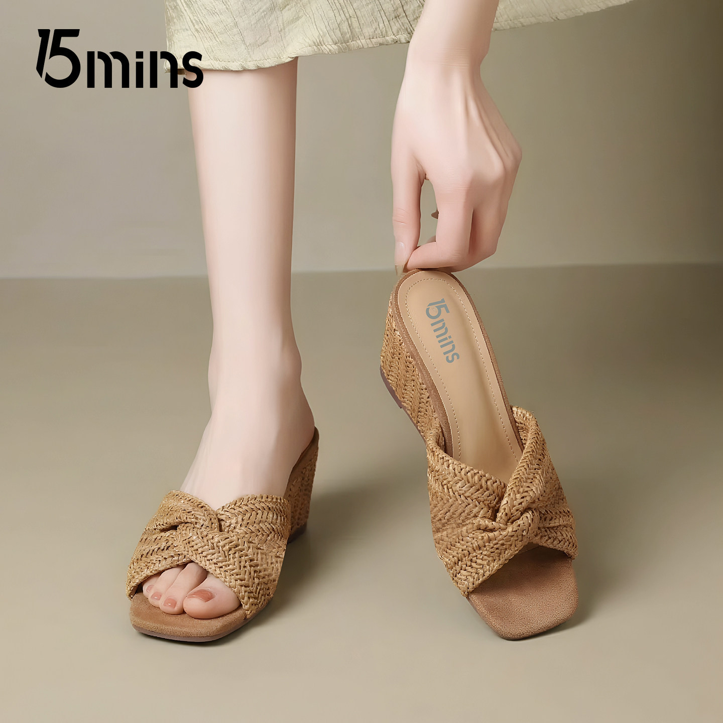 15mins编织坡跟一字拖女2026夏季新款外穿绝美百搭沙滩度假凉拖鞋