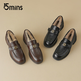 15mins黑色加绒小皮鞋女2025冬季新款复古山茶花一脚蹬保暖乐福鞋