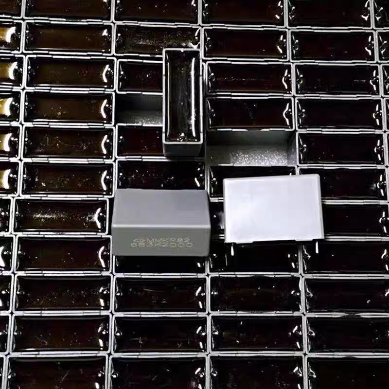 法拉安规电容 MMKP82 683K 2000V  C823D683KC450 脚距27MM 全新