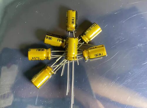 尼吉康33uF/25V音频用电解电容器