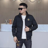 2024新款80绒羽绒冬季男士羽绒服YT8811P195模特图，男装羽绒服，电商A315