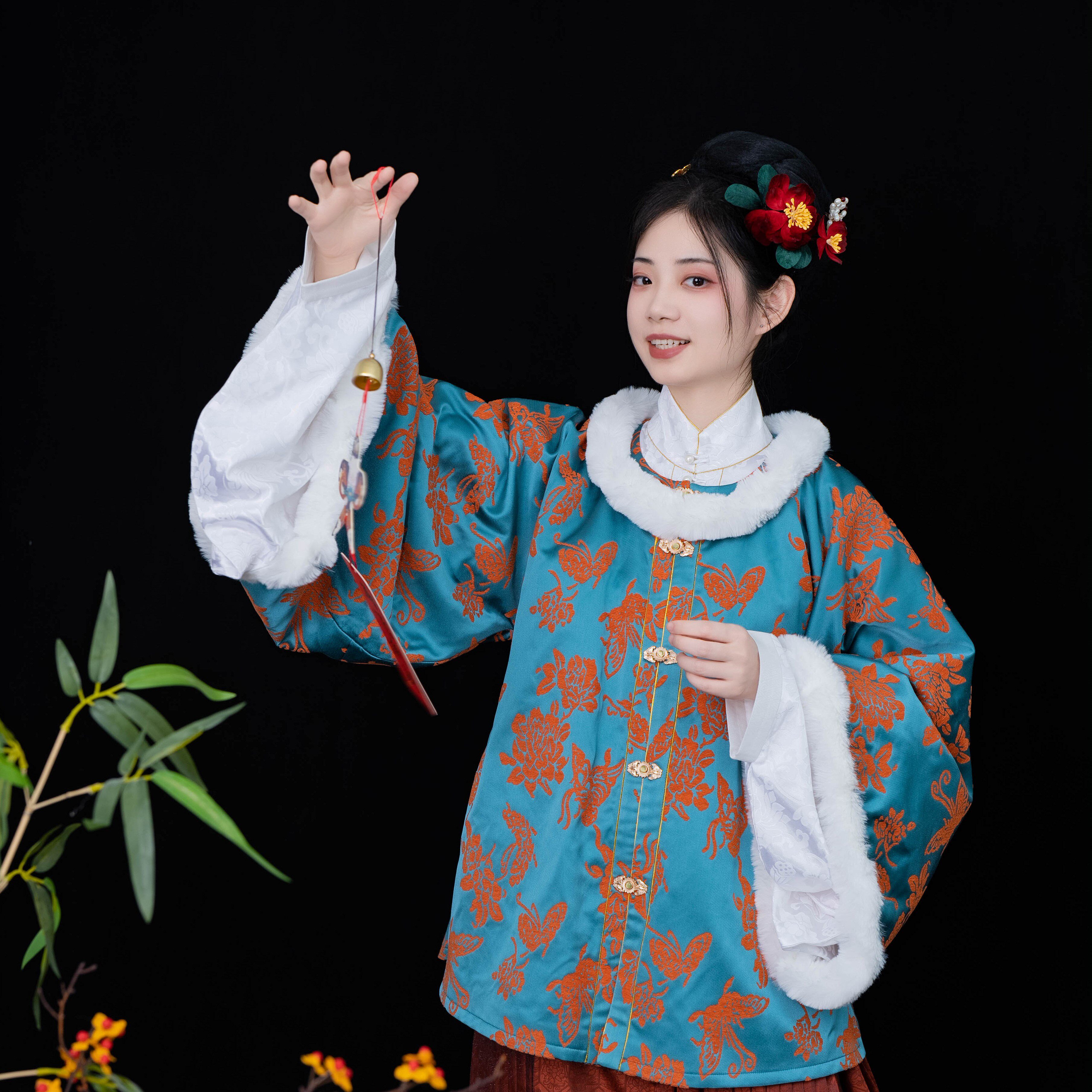 霜降 | 凤翥斋现货天丝仿漳绒缎圆领对襟圈金披袄昭君袄汉服秋冬,女装/女士精品,汉服上装,淘宝优惠券,粉丝福利购,淘宝优惠卷