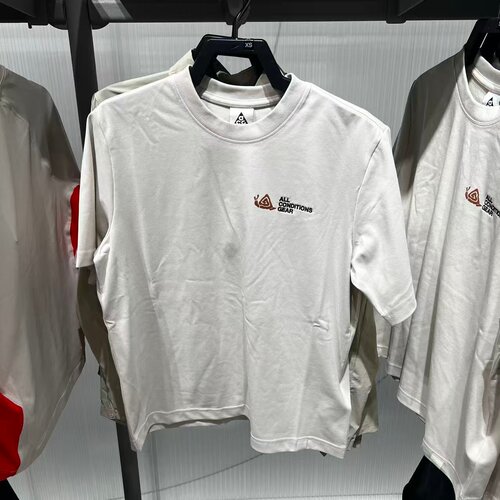 NIKE耐克女子ACG舒适健身透气运动休闲圆领短袖T恤IO1578-104