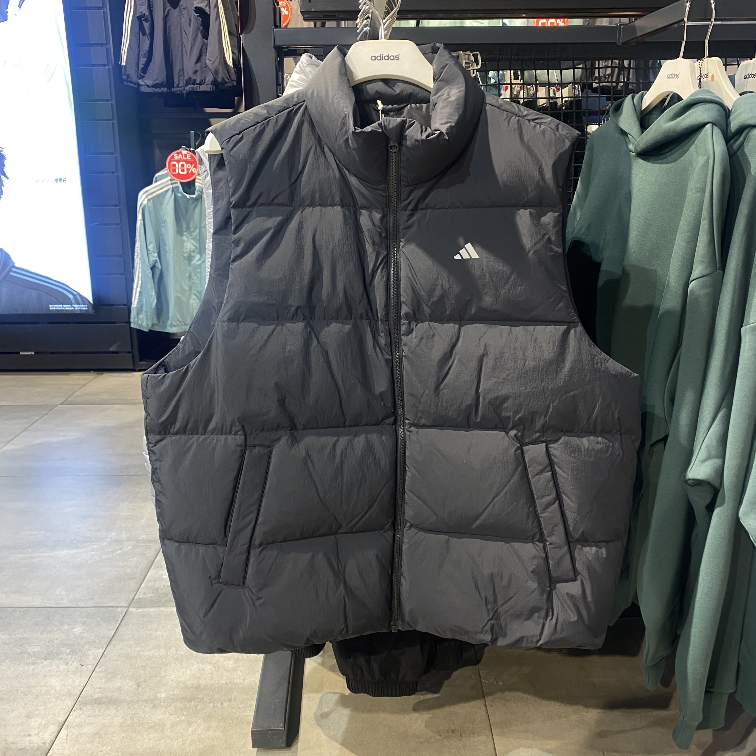 Adidas阿迪达斯BASKETBALL530男子蓬鸭绒羽绒背心马甲JC6822