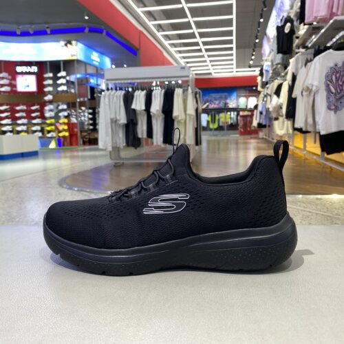 Skechers斯凯奇夏季新款男运动鞋透气耐磨黑色休闲鞋8790439-BBK
