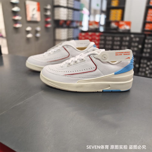 女鞋Nike/耐克低帮篮球鞋