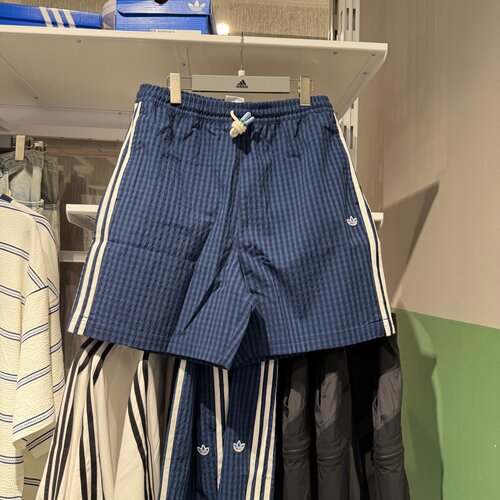 Adidas阿迪达斯三叶草男子度假风泡泡纱条纹短裤运动休闲裤KX0697