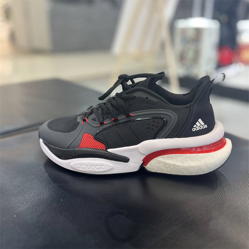 轻便百搭跑步鞋Adidas/阿迪达斯