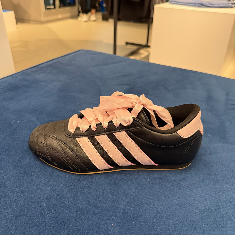 Adidas阿迪达斯女子TAEKWONDO薄底轻便运动休闲跆拳道鞋JS1615