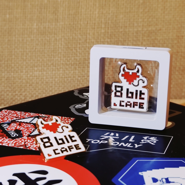 8bit捌比特咖啡小恶魔徽章 仿珐琅纪念装饰包邮