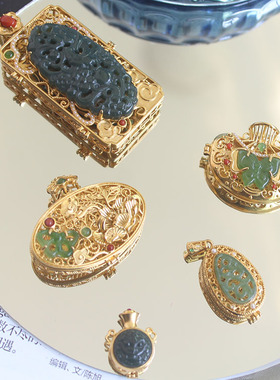 镂空雕花玛瑙碧玉香囊吊坠嘎乌盒