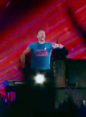 Coldplay 周边T恤马丁演唱会同款美式T · Everyone is an Alien
