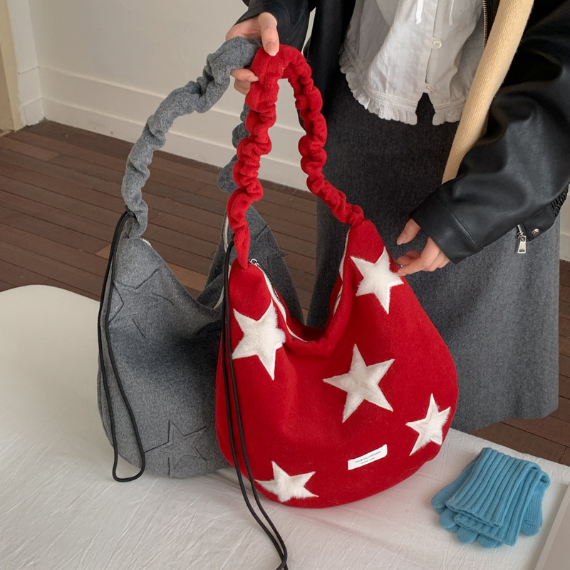 韩系甜美星星毛绒托特包女2026新款女大容量通勤单肩包红色斜挎包