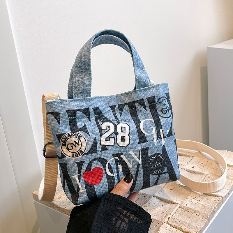 泰国Gentle Woman彩色字母印花小帆布包包2024新款质感休闲单肩包
